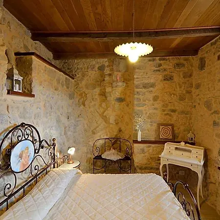 Charming Hillside Escape Hotel 4*