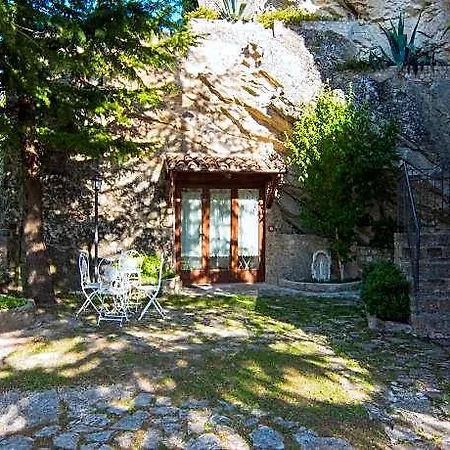 Charming Hillside Escape Hotel 4*
